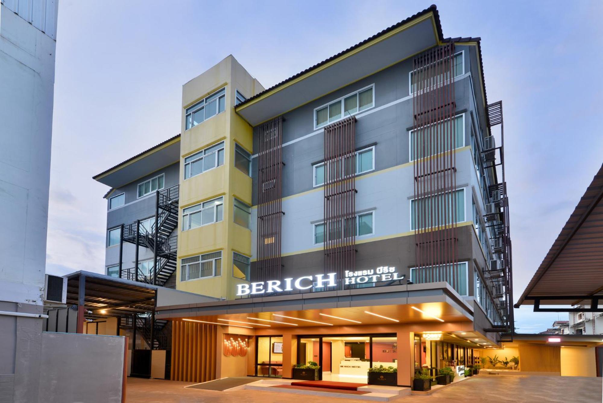 Berich Hotel Tak Luaran gambar